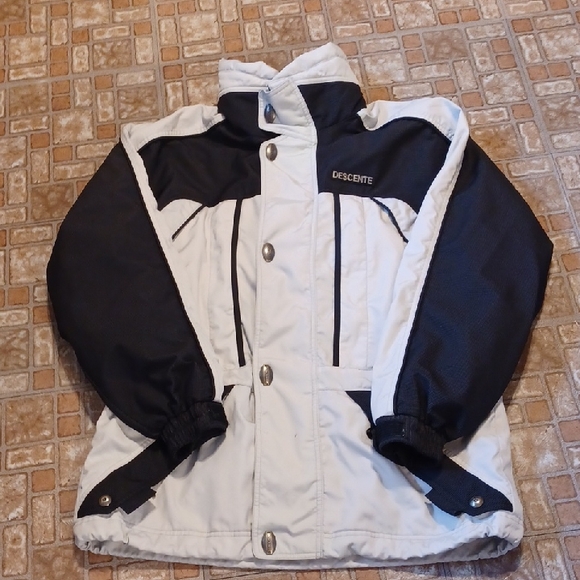 Descente Two-Tone Black and White Jacket Mens Medium Women' Large - Picture 1 of 6